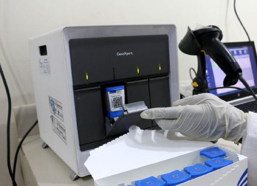 ভাণ্ডারিয়া হাসপাতালে জিন এক্সপার্ট মেশিন স্থাপন